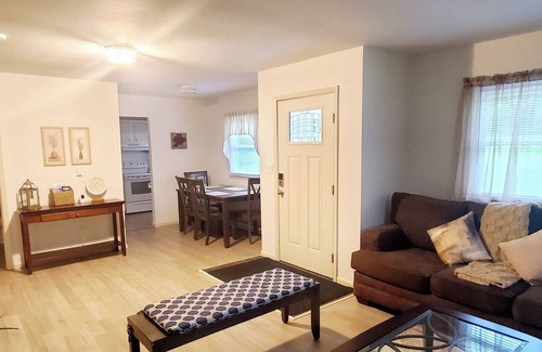 West Eaton Casa | CUTE & COZY TOO