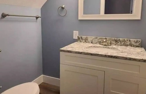 Culver Casa | Cute Culver Home Away From Home near beautiful Lake Maxinkuckee. Pet friendly