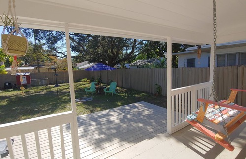 Kenwood Cabaña | Cute Home in the Heart of Historic Kenwood