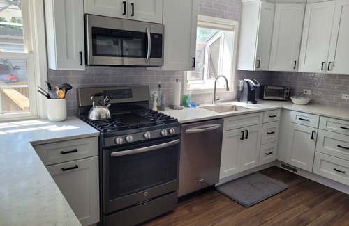 Downers Grove Casa | Cute House in Downers Grove