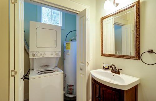 Santa Rosa Beach Casa | Cute little Cottage! Perfect Getaway! 2 Pools! SLEEPS 4!