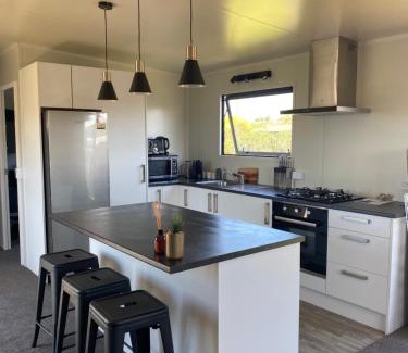 Foxton Beach Casa | Cute little Foxton Beach bach