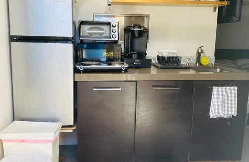 North Hollywood Apartamento | Cute little space in Noho Arts district near attractions, metro station