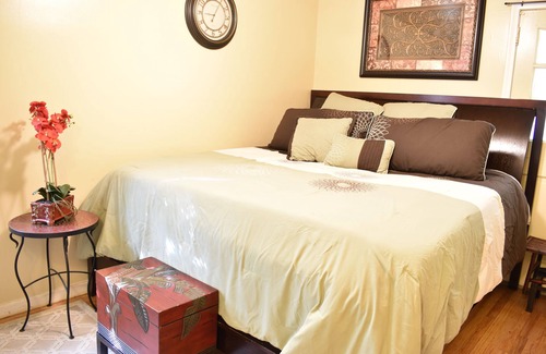 Detroit Casa | Cute Malvern Hill 3bd/1.5 ba Bungalow, Sleeps 8