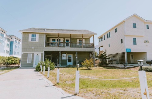 Kill Devil Hills Apartamento | Cute Modern Piece of Paradise Just Steps to the Ocean! New and Modern Oasis!