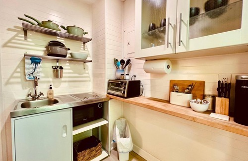 Lake Worth Apartamento | ¡Lindo y moderno estudio en excelente ubicación en el centro de Lake Worth Beach!