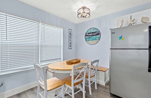 Bahama Beach Casa | Cute Newly Remodeled!! 500 feet to Beach!