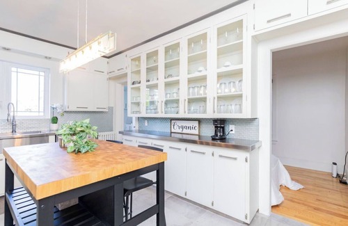 Moncton Casa | Cute Renovated Modern Downtown Moncton Home