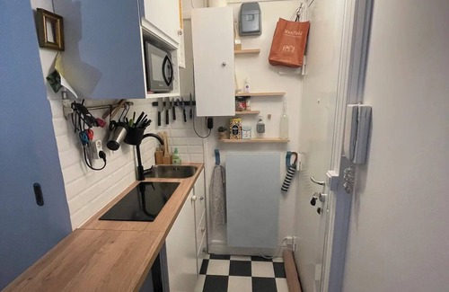 Quartier Saint-Ambroise Apartamento | Cute studio with a view Paris Saint Ambroise