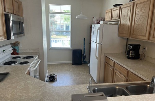 Old Town Bluffton Casa | Cute Townhome close to Old-Town Bluffton and Hilton Head Beaches.