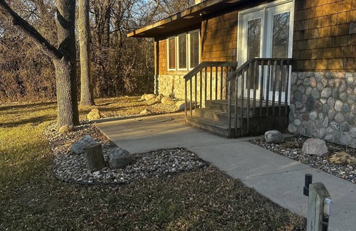 Aberdeen Cabaña | Cute Two Bedroom Cottage in Quiet Setting