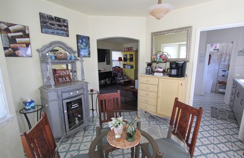 Lompoc Casa | Cute Wine Country Cottage con gran patio trasero para el entretenimiento