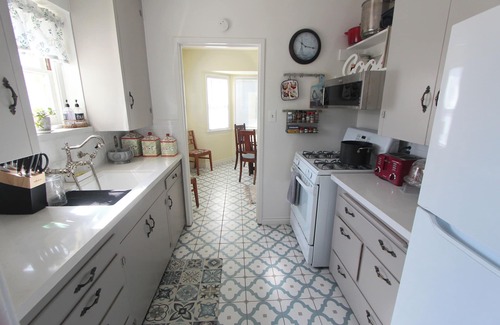Lompoc Casa | Cute Wine Country Cottage con gran patio trasero para el entretenimiento