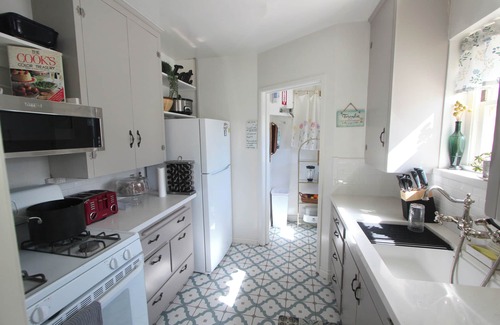 Lompoc Casa | Cute Wine Country Cottage con gran patio trasero para el entretenimiento