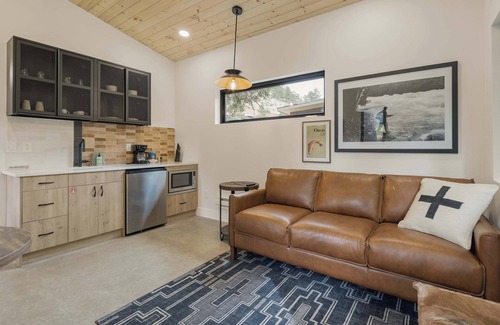 Grant Cabina | Cutthroat Trout Cabin Near Trails, Hike and Bike