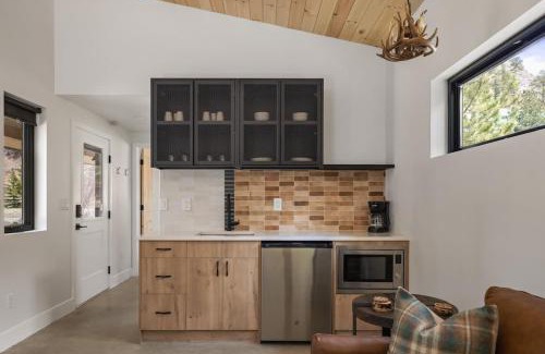 Grant Casa | Cutthroat Trout Cabin Near Trails Hike and Bike