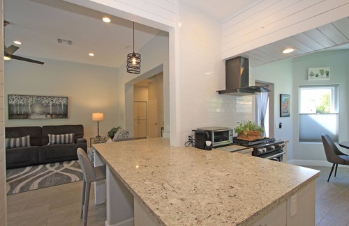 La Quinta Casa | Cutting Edge, newly remodeled Laguna De LaPaz