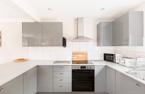 Leamington Spa Casa | CV32 6PX 11 Grange Mews Leamington Spa · Spacious & Comfortable 3Bed, Leamington Spa | Pass The Keys