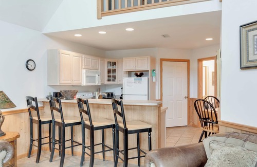 Ocracoke Villa | CV8A: Crow's Nest A -2nd floor 1BR villa, spacious living area.