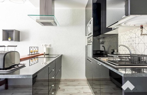 Carcavelos Apartamento | CVELOS Carcavelos Exquisite Retreat Near the Beach