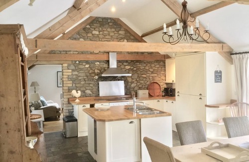 Llandovery Casa | CwCw Barn - Cuckoo Barn, en una ladera cerca de Brecon Beacons