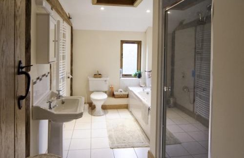 Newtown Casa | Cwm Corn Barn - Hw7662