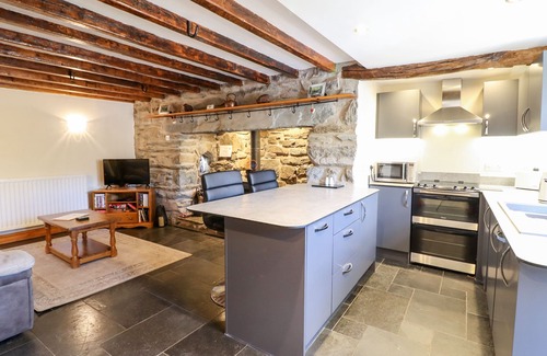 Llanbedr Cabaña | CASA CWM YR AFON, acepte mascotas en Llanbedr, Ref 4166