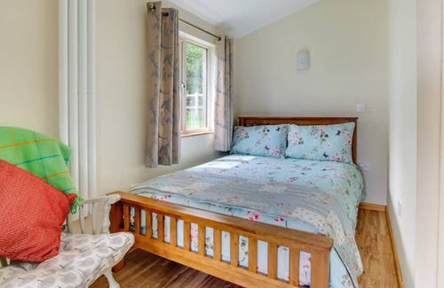 Brecon Chalet De Esquí | Tyncoed es una cabaña de madera hecha por artesanos en un entorno idílico en un país muy tranquilo y privado.