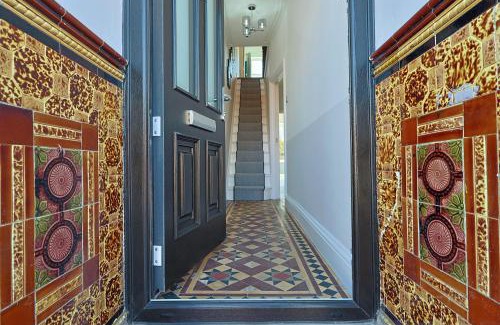 Cathays Casa | Cwmdare House - Home near Cardiff City Centre