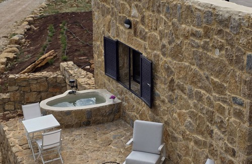 Tannourine El Tahta Cabina | Cyana Cabin