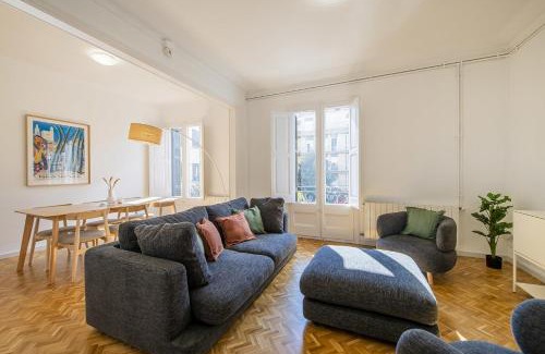 Eixample Apartamento | Cycle haven apt in Girona center