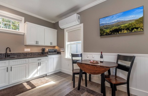 Santa Ynez Cabaña | Cyclist Paradise: Luxe Studio Wine Country Beauty L2EV Sleeps 4, Unit 3 Numancia