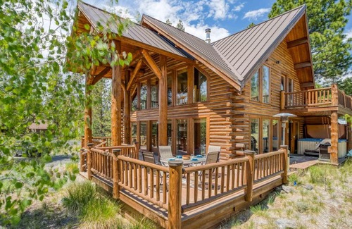 Sunriver Casa | Cypress Cabin Retreat - Meredith Lodging