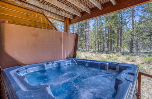 Sunriver Casa | Cypress Cabin Retreat - Meredith Lodging