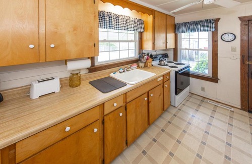 Northeast Virginia Beach Casa | Cypress Cottage - North End VB