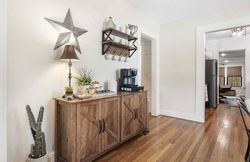 Bandera Casa | Cypress Star on the Medina River