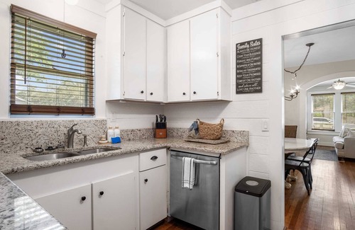 Bandera Casa | Cypress Star on the Medina River