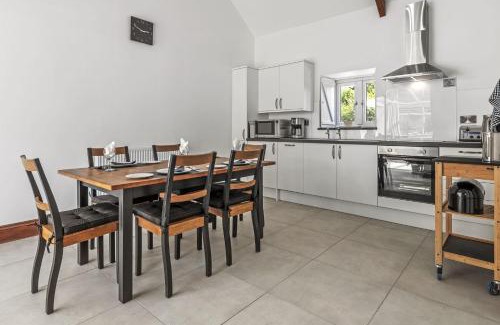 Llangain Casa | Cysgod Y Ffordd - a gorgeous new barn conversion sleeping 4 guests with disabled facilities