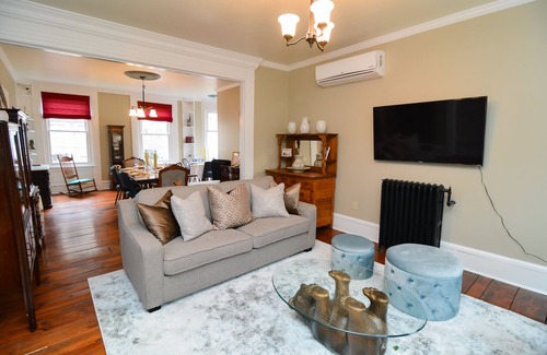 Ashfield Casa | Däs Barenhaus en Broadway