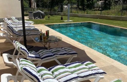 Nans-les-Pins Casa | Détente et promenade aux pieds de Sainte-Baume