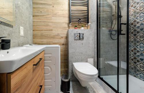 Wroclaw City Center Apartamento | Dąbrowskiego Modern City Center Studio by BookingHost