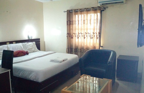 Ota Hotel | D'Czars Hotel & Suites