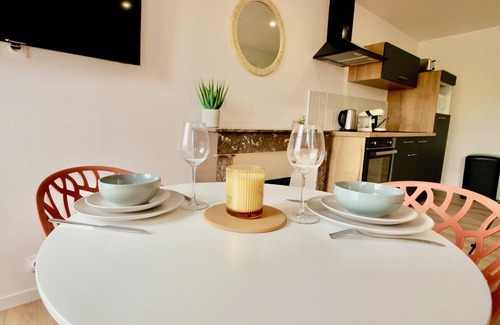 Carentan Apartamento | D-DAY SUITES:Terra 25m²/City center/2min walk to train station / 20min to Utah Beach