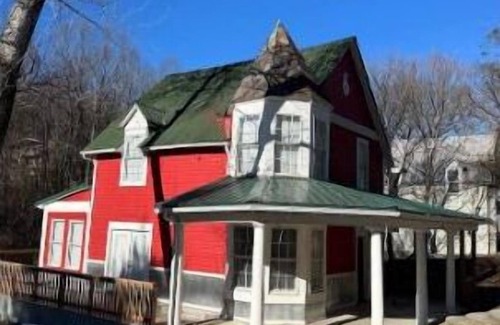 Leadsville Casa | D&E Beauty!