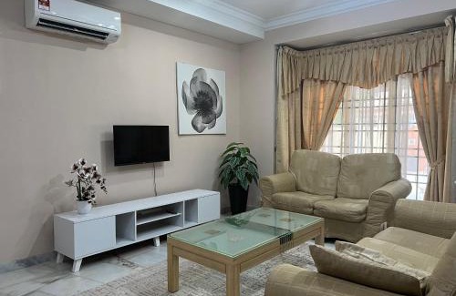 Seri Kembangan Casa | D’Lestari Homestay