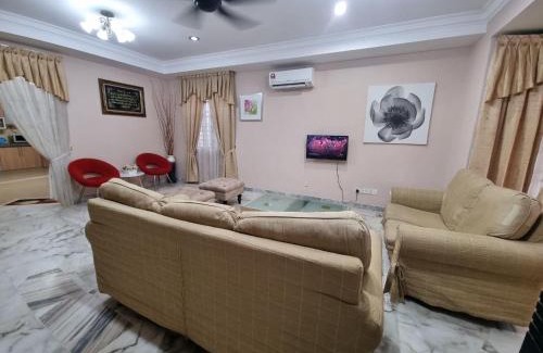 Seri Kembangan Casa | D’Lestari Homestay