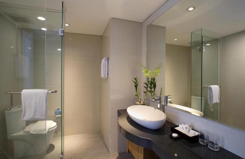 Kerobokan Hotel | d'primahotel Petitenget Seminyak 2