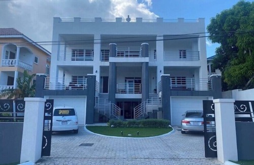 Highgate Villa | D'Rhatid Mansion
