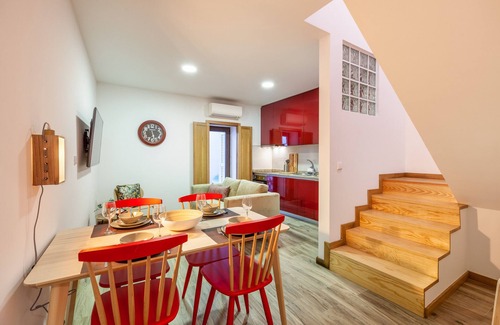 Centro / Baixa Chalet De Esquí | D&S - Alegria 630