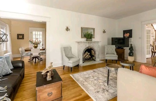 South End Casa | D-TOWN GETAWAY "SPACIOUS+WIFI+AC+FAMILY+GATHERING"